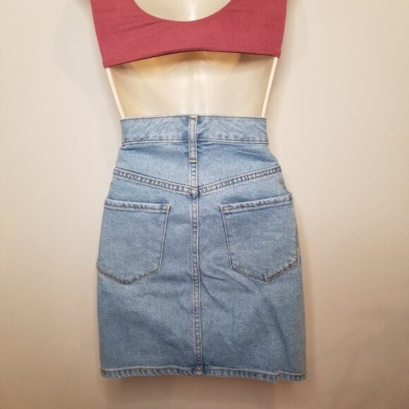 3/$45 Mossimo Supply Co. Denim Skirt/Size 2/26 - Picture 2 of 6